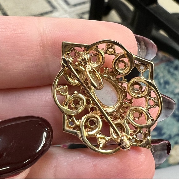 Vintage 14k Gold Opal Pendant / Brooch - Picture 8 of 12